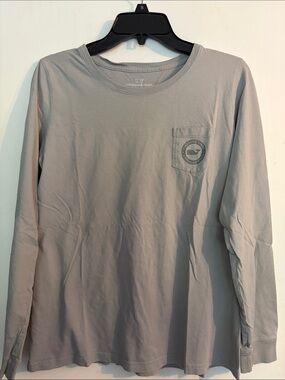 Vineyard Vines Women’s Long-Sleeve Pocket Tee in Gray-medium